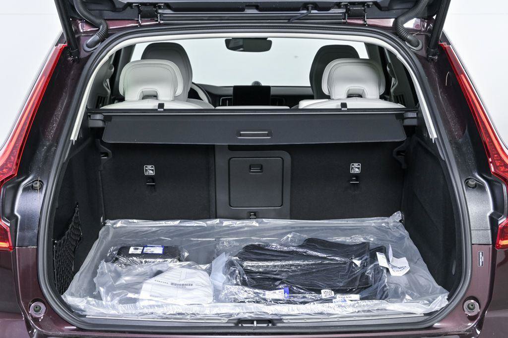 Used 2026 Volvo XC60 B5 Ultra w/ Protection Package Premier AWD/4WD image 30