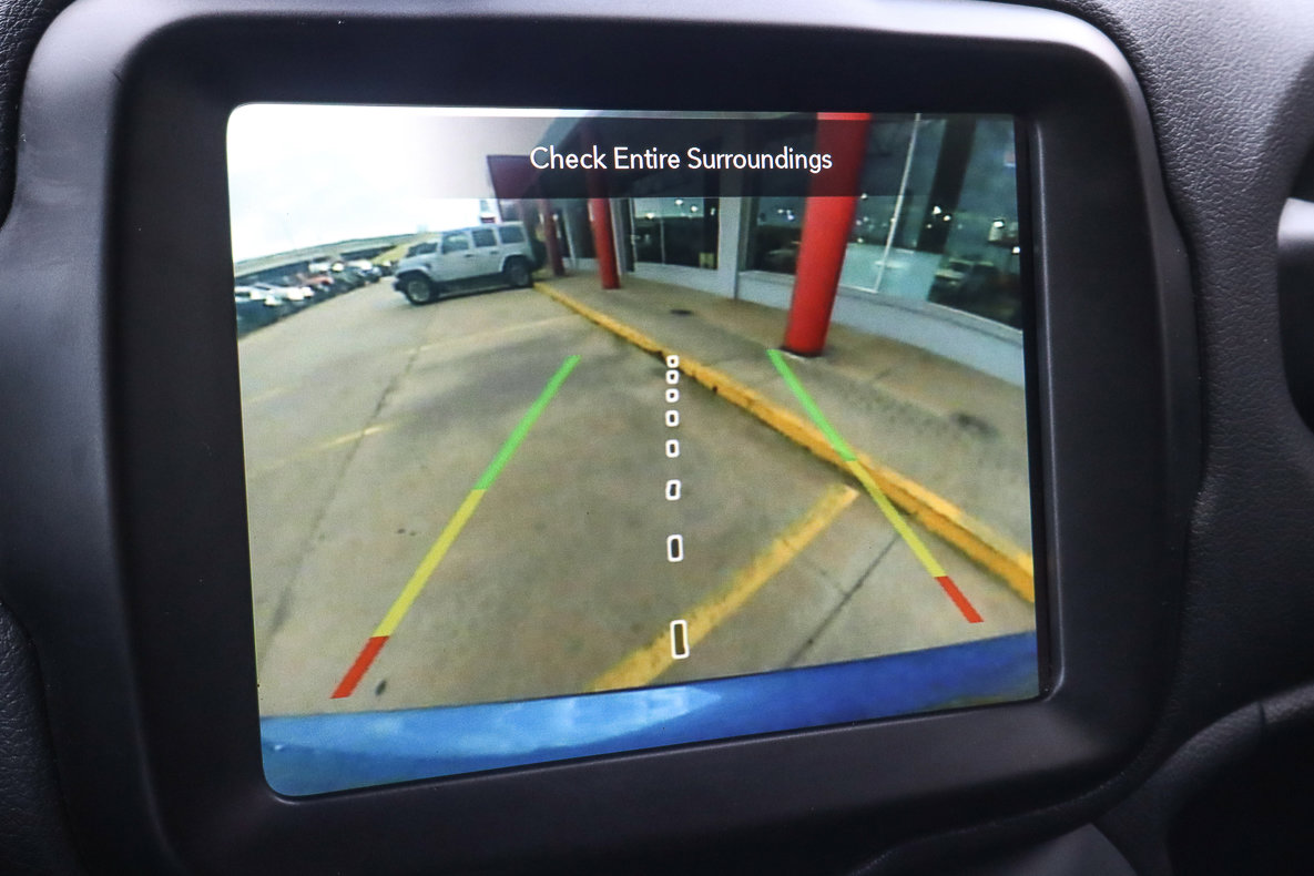 Used 2022 Jeep Renegade Altitude image 12