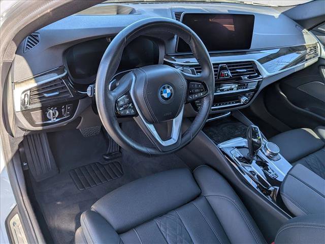 Used 2023 BMW 530e w/ Premium Package RWD image 9