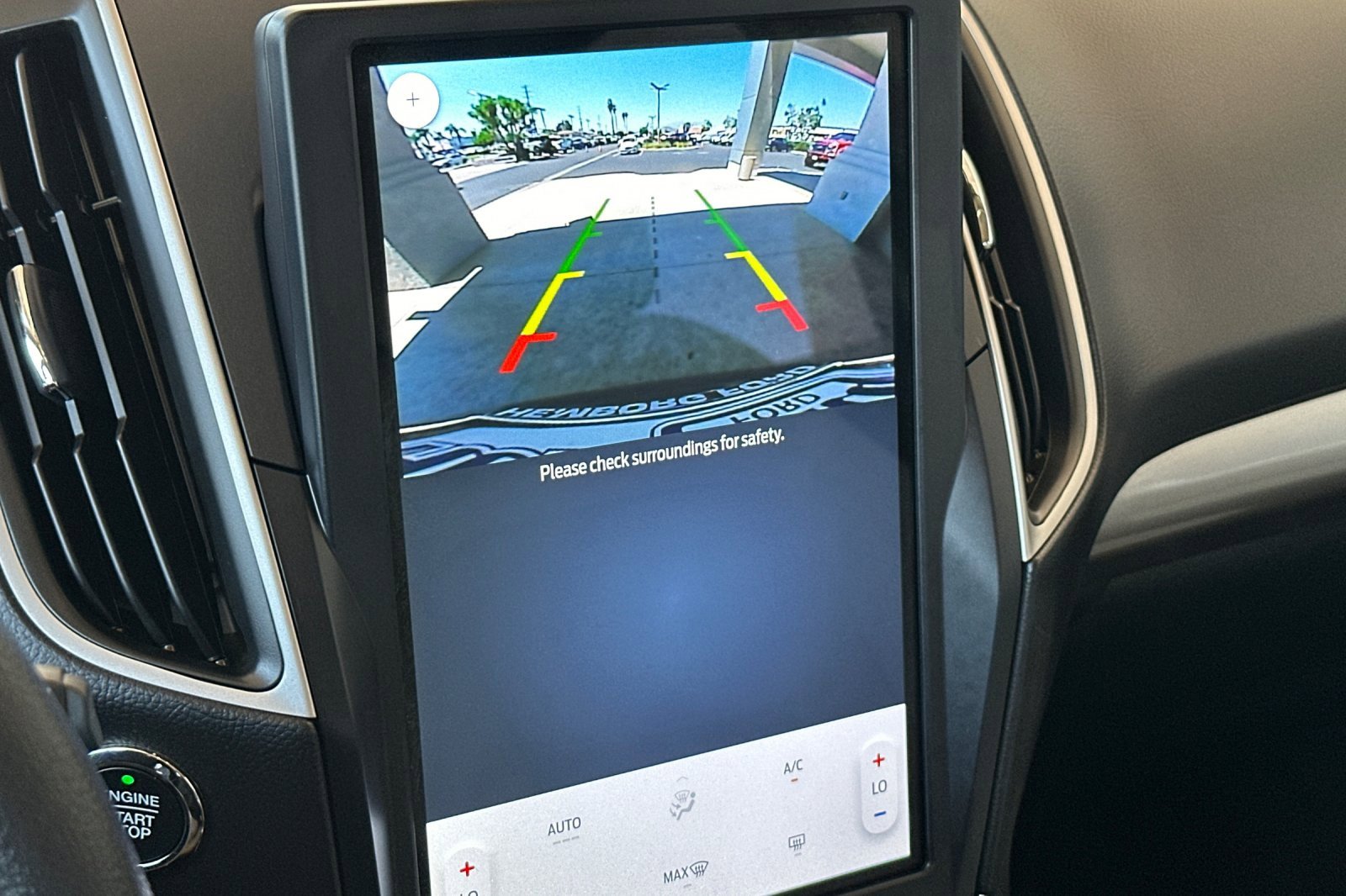 Used 2024 Ford Edge SE image 19