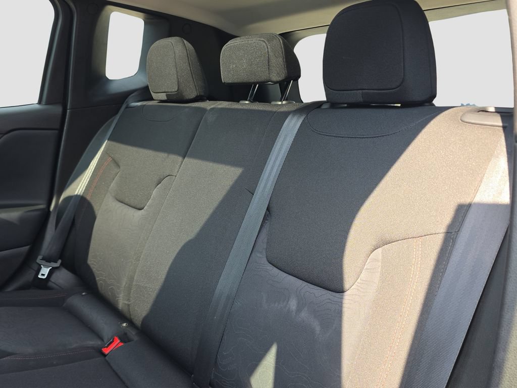 Used 2018 Jeep Renegade Trailhawk AWD/4WD image 12