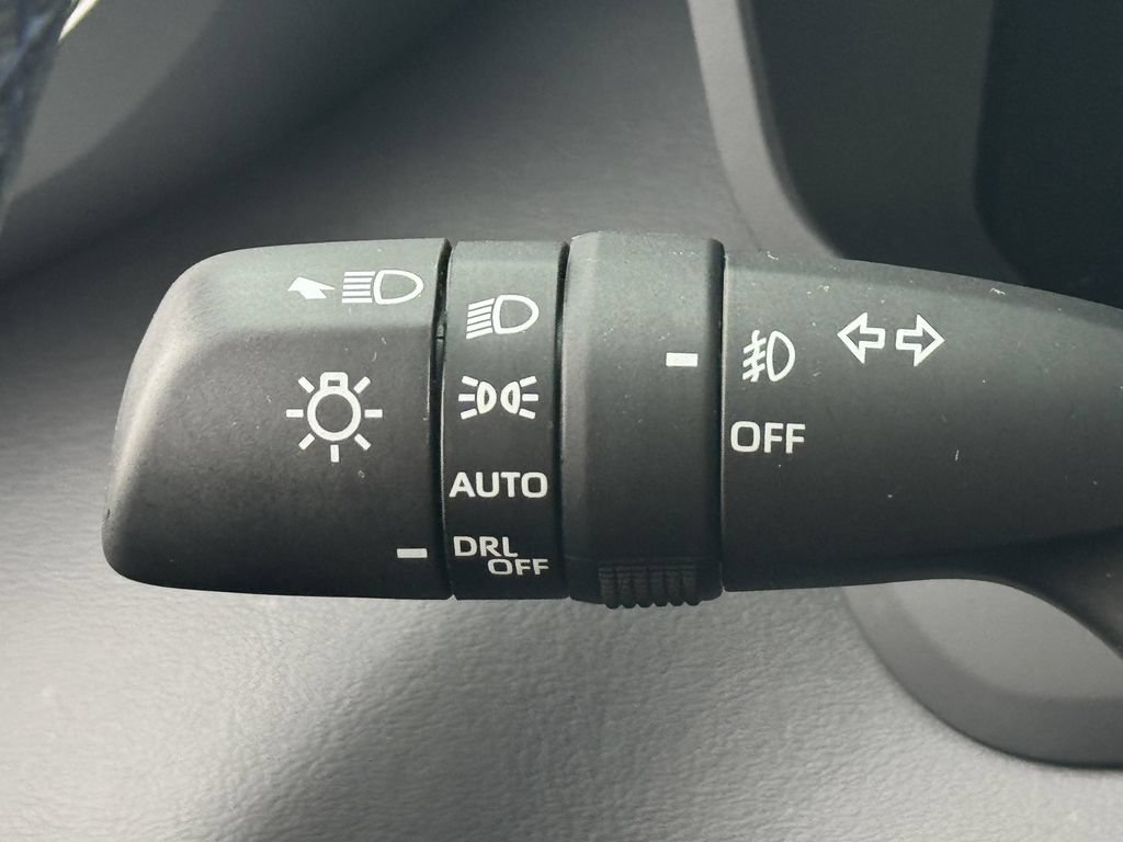 Used 2025 Toyota Tundra Platinum AWD/4WD image 23