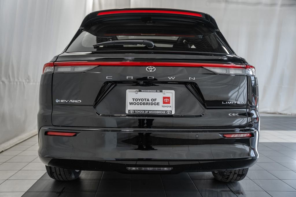 New 2025 Toyota Crown Signia image 5