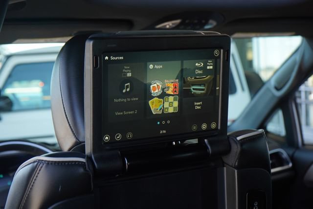 Used 2021 Chrysler Pacifica Limited w/ Uconnect Theater Family Group FWD image 28