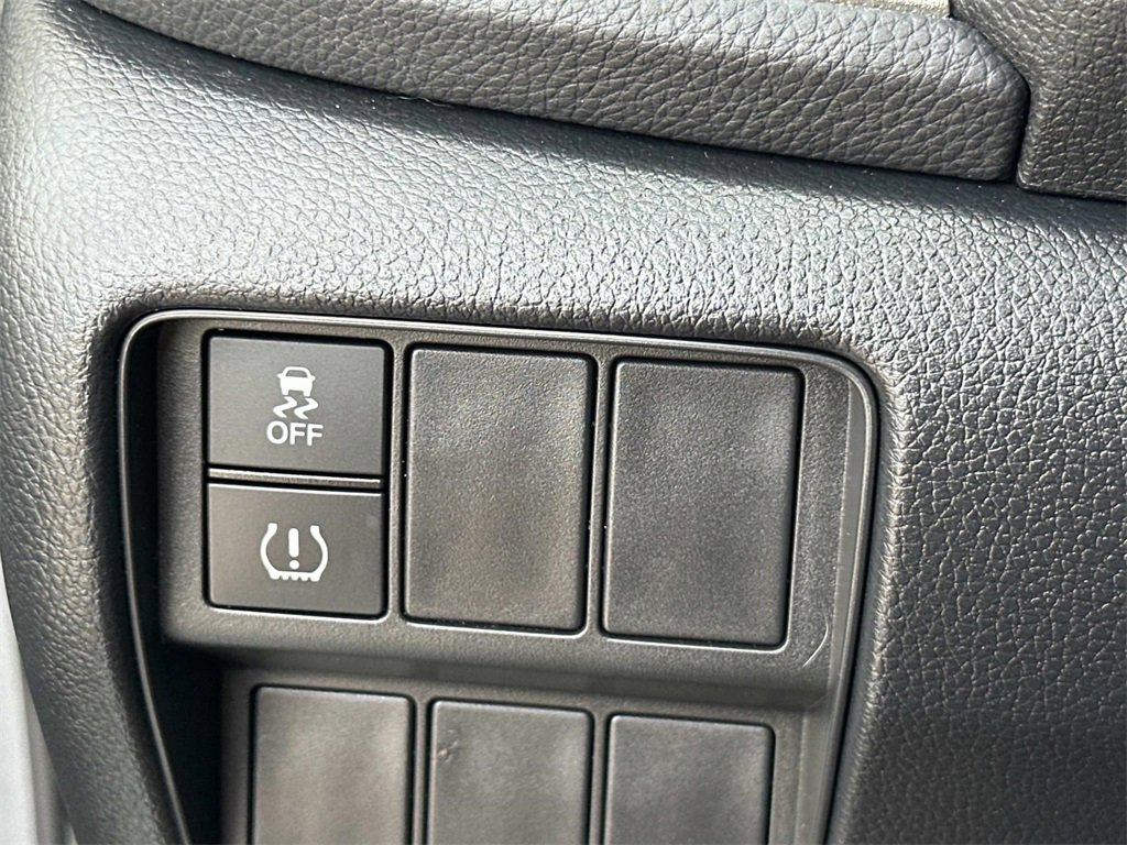 Used 2019 Honda CR-V LX image 17