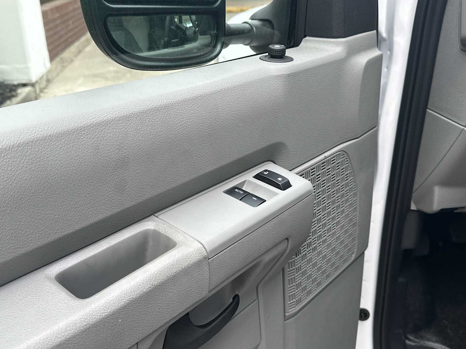 New 2025 Ford E-450 and Econoline 450 Super Duty w/ Power Equipment Group RWD image 12