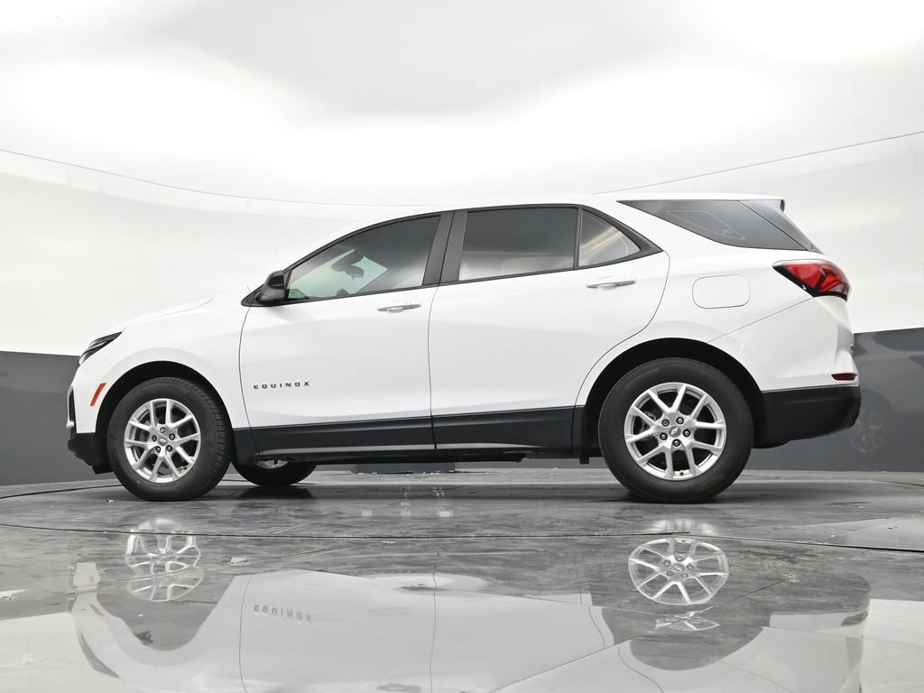Used 2024 Chevrolet Equinox LS FWD image 18