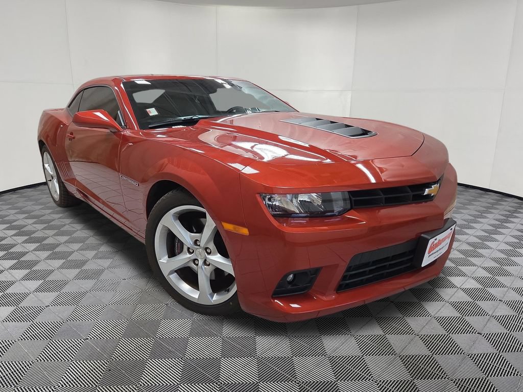 Used 2015 Chevrolet Camaro SS RWD image 3