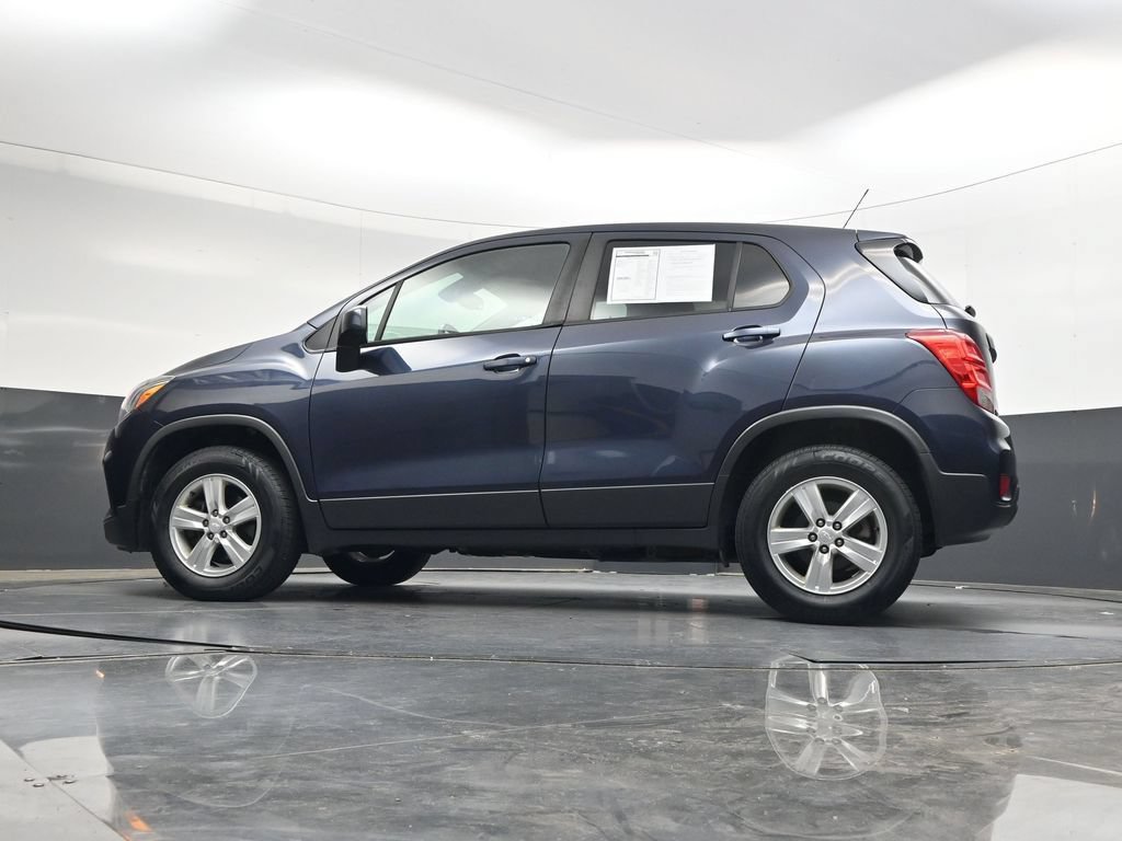 Used 2019 Chevrolet Trax LS w/ Tint and Cruise Package AWD/4WD image 43