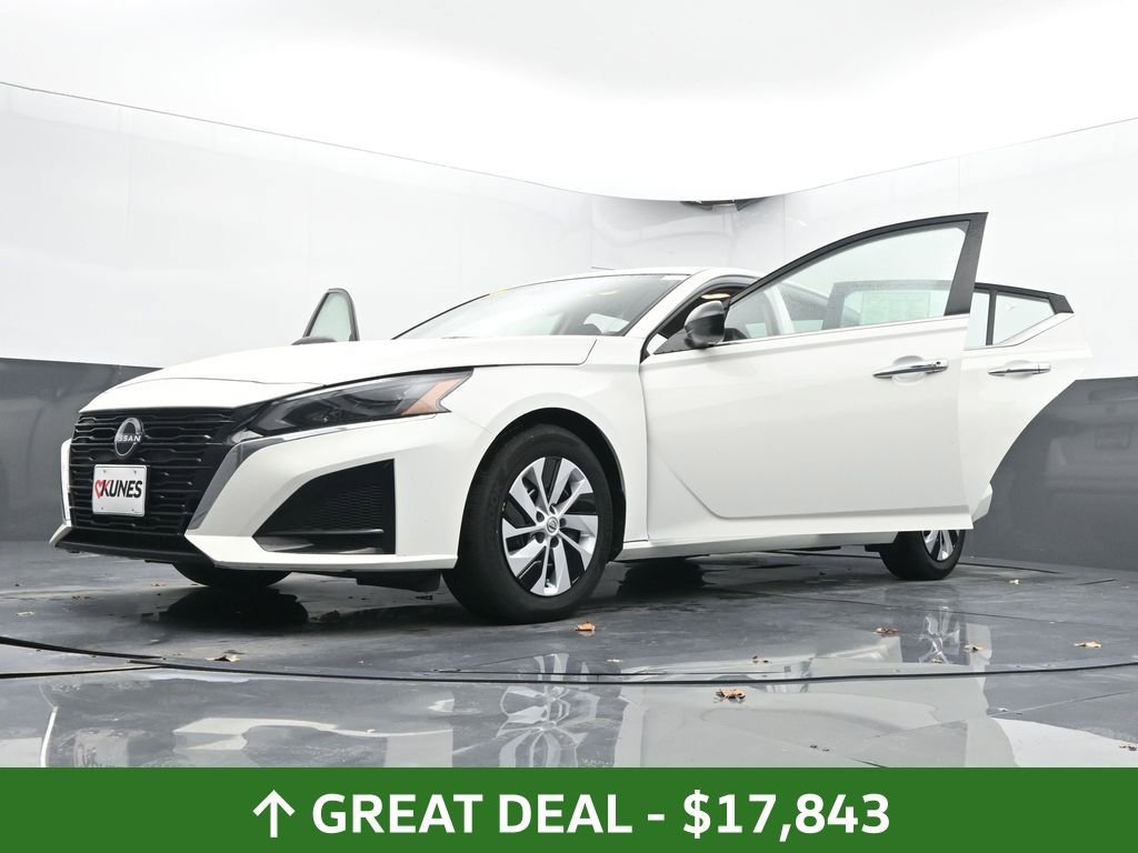 Used 2024 Nissan Altima 2.5 S FWD image 71