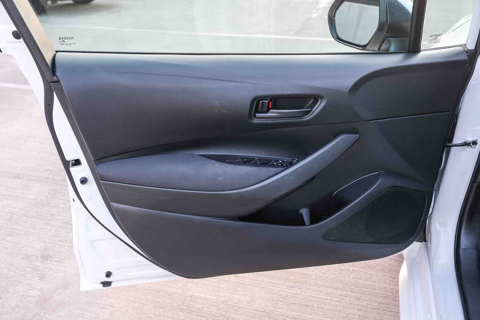 Used 2024 Toyota Corolla LE FWD image 23