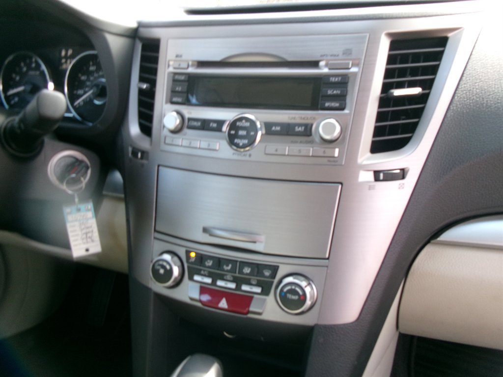 Used 2011 Subaru Legacy 2.5i Premium image 33