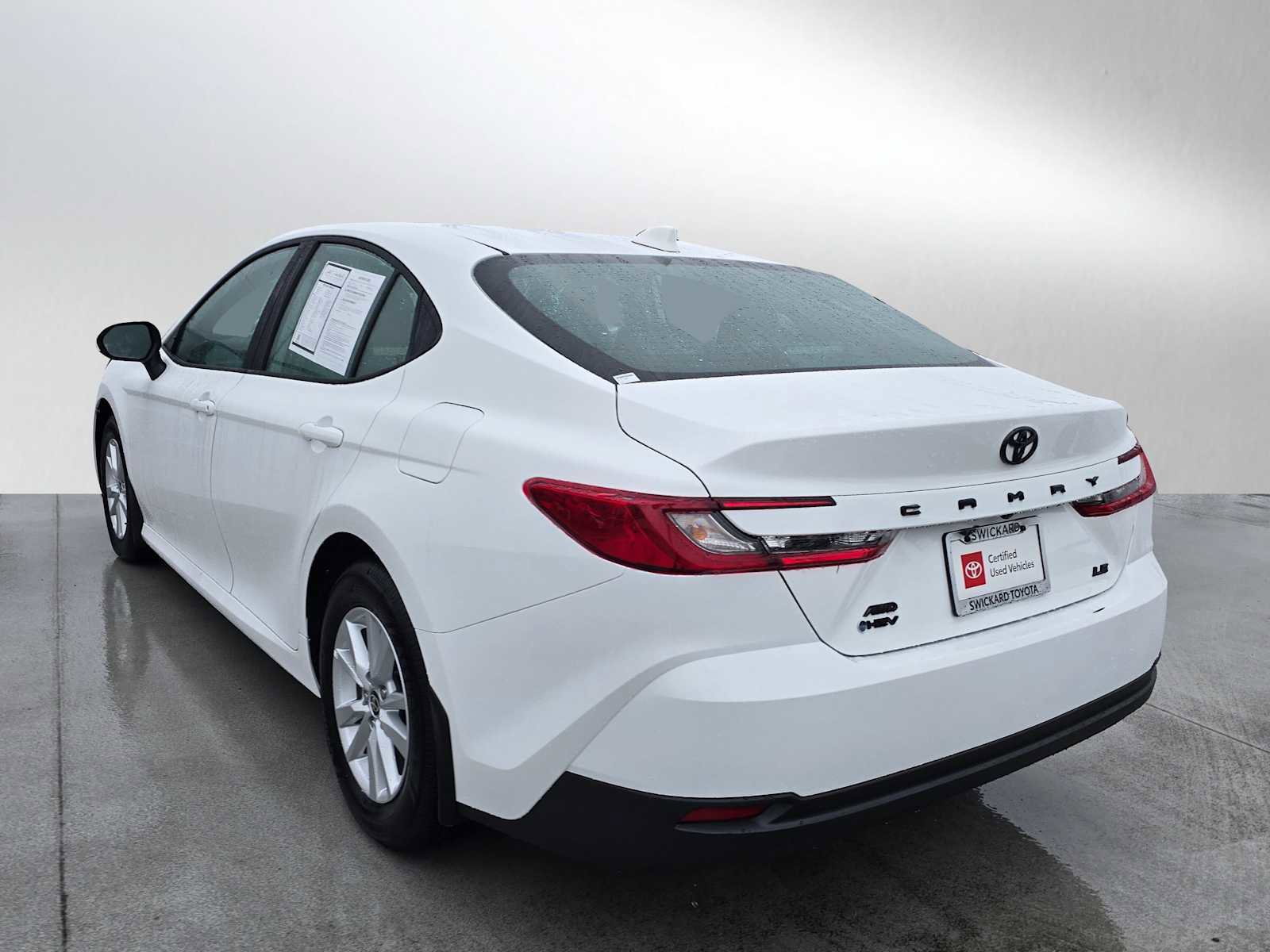 Certified 2025 Toyota Camry LE image 5