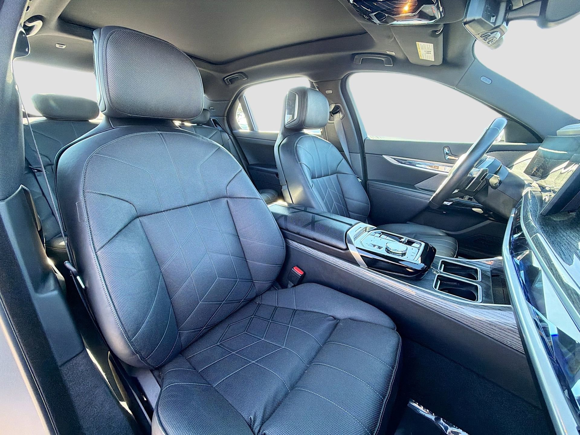 Certified 2024 BMW 740i image 16