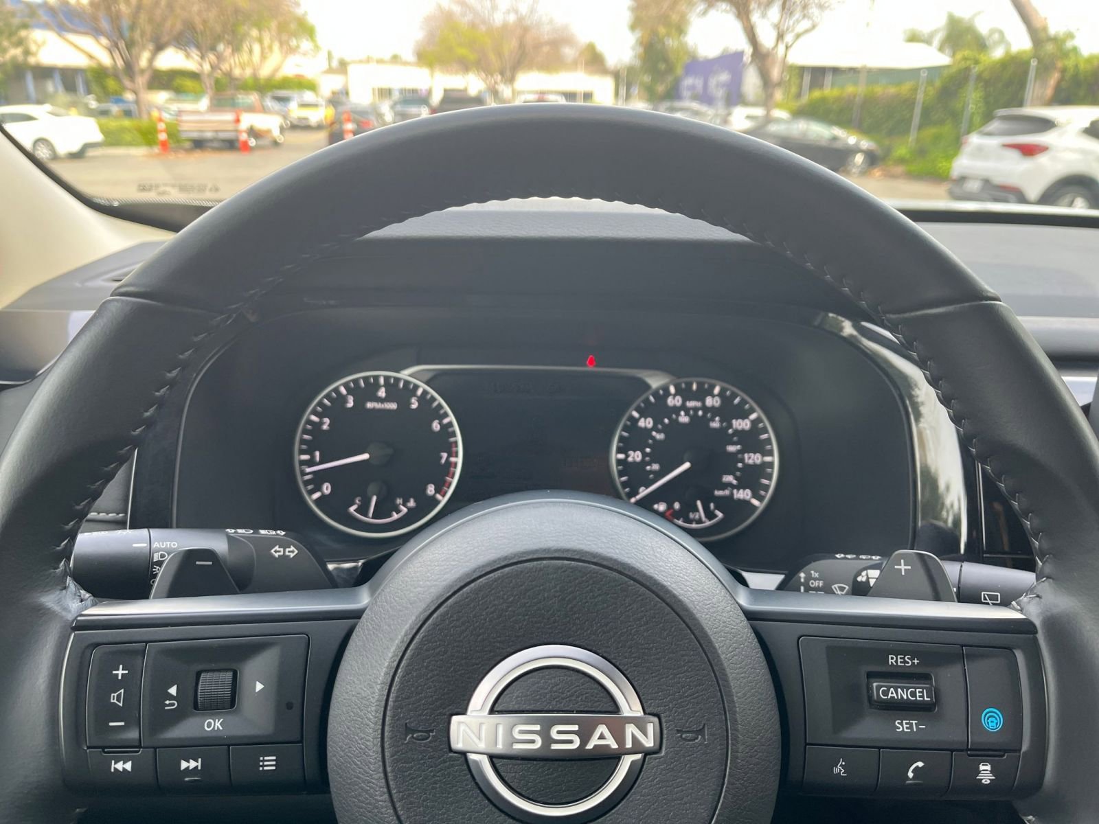 Used 2025 Nissan Pathfinder SV image 30