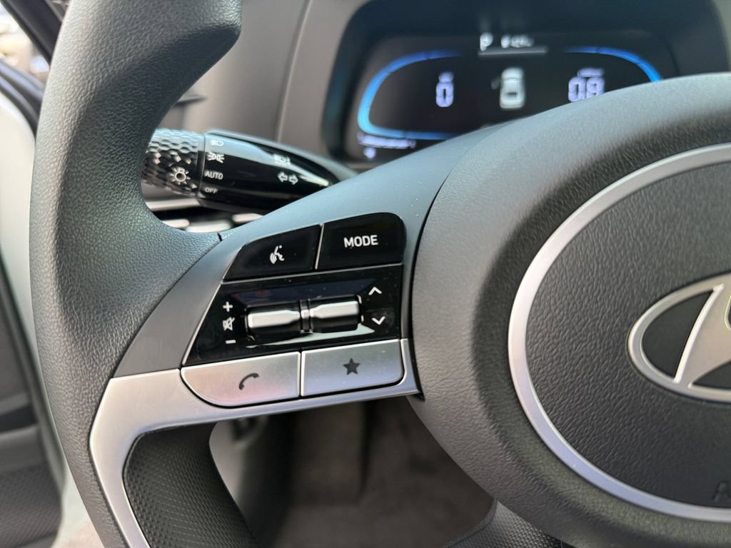 New 2026 Hyundai Elantra SE FWD image 23