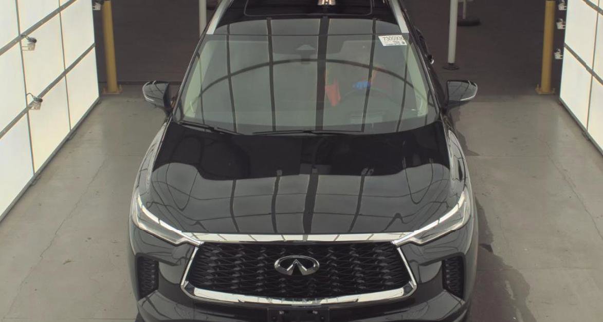 Certified 2023 INFINITI QX60 Luxe w/ Cargo Package image 2