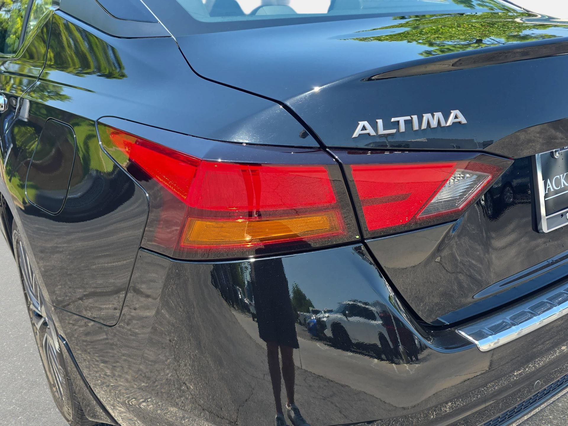 Used 2023 Nissan Altima 2.5 SV FWD image 31