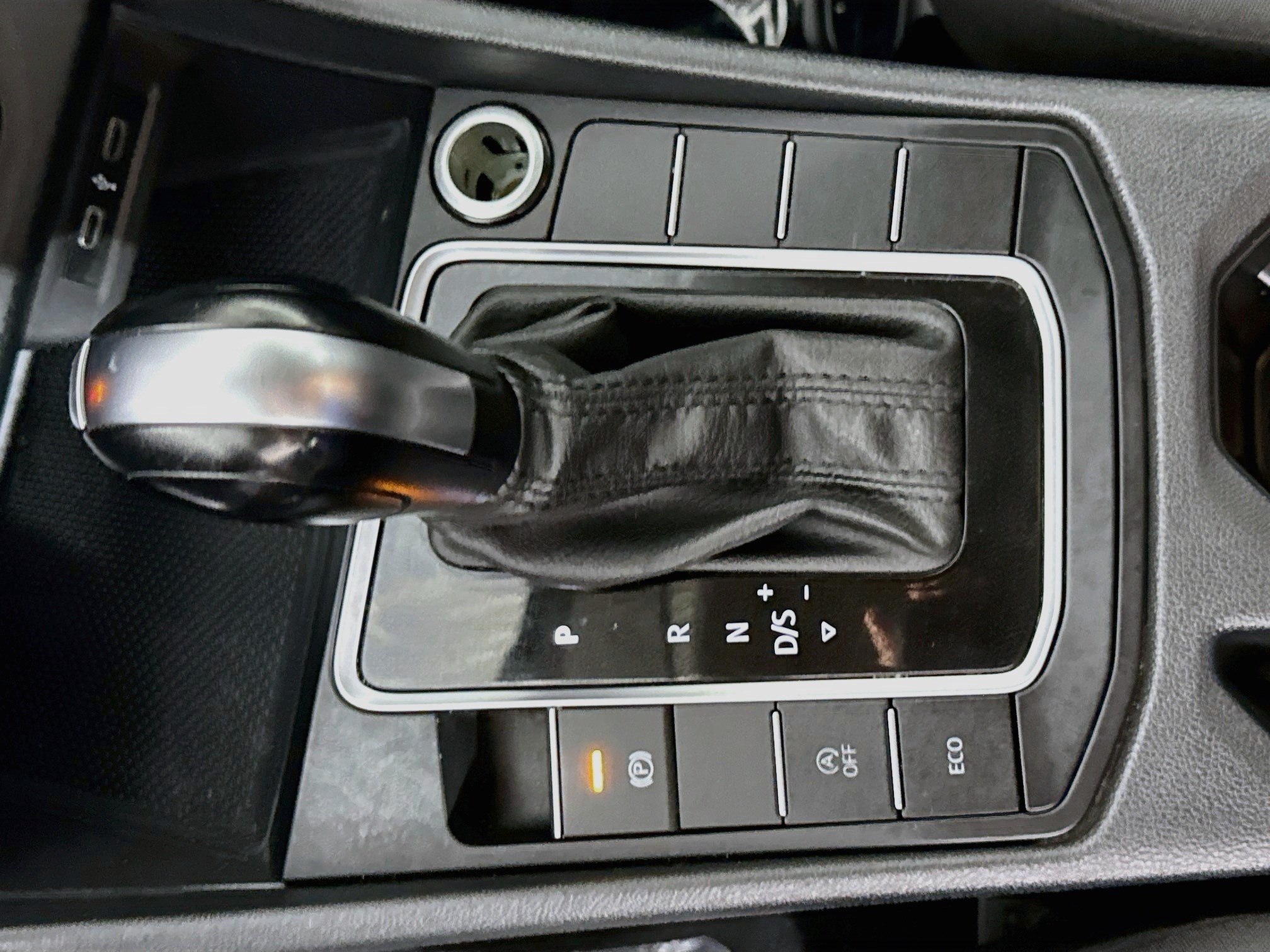 Used 2021 Volkswagen Jetta R-Line FWD image 20