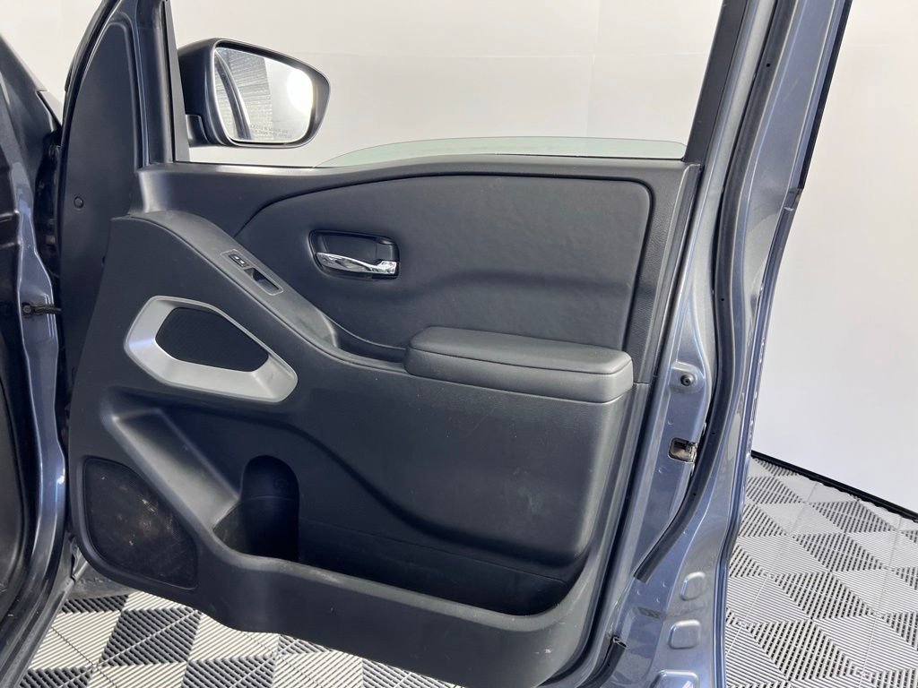 Used 2023 Nissan Frontier SV w/ SV Convenience Package image 10