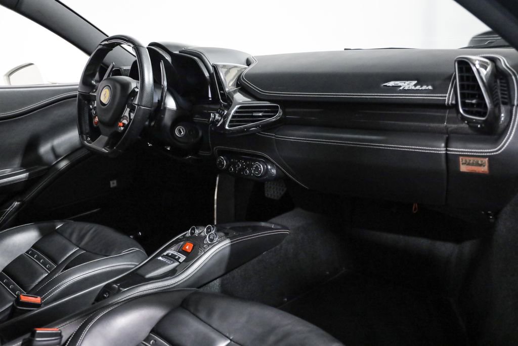 Used 2012 Ferrari 458 Italia Coupe image 29