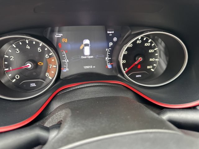 Used 2018 Jeep Compass Trailhawk w/ Leather Interior Group AWD/4WD image 19