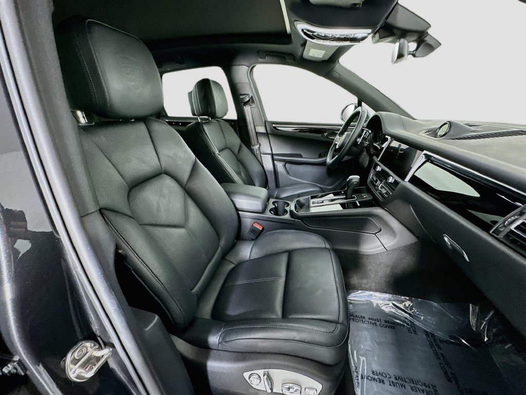 Certified 2023 Porsche Macan S AWD/4WD image 30