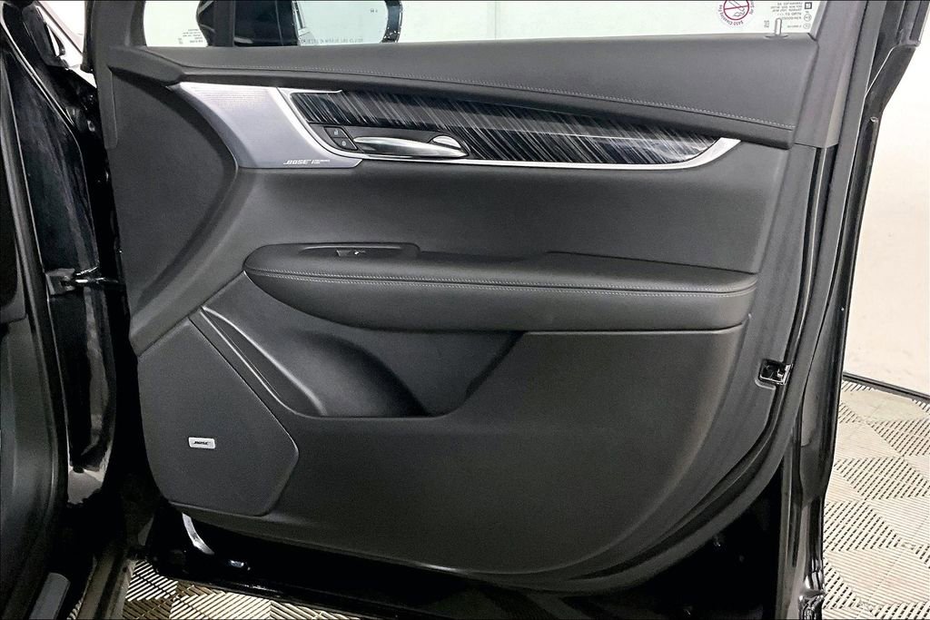Used 2024 Cadillac XT6 Premium Luxury image 24