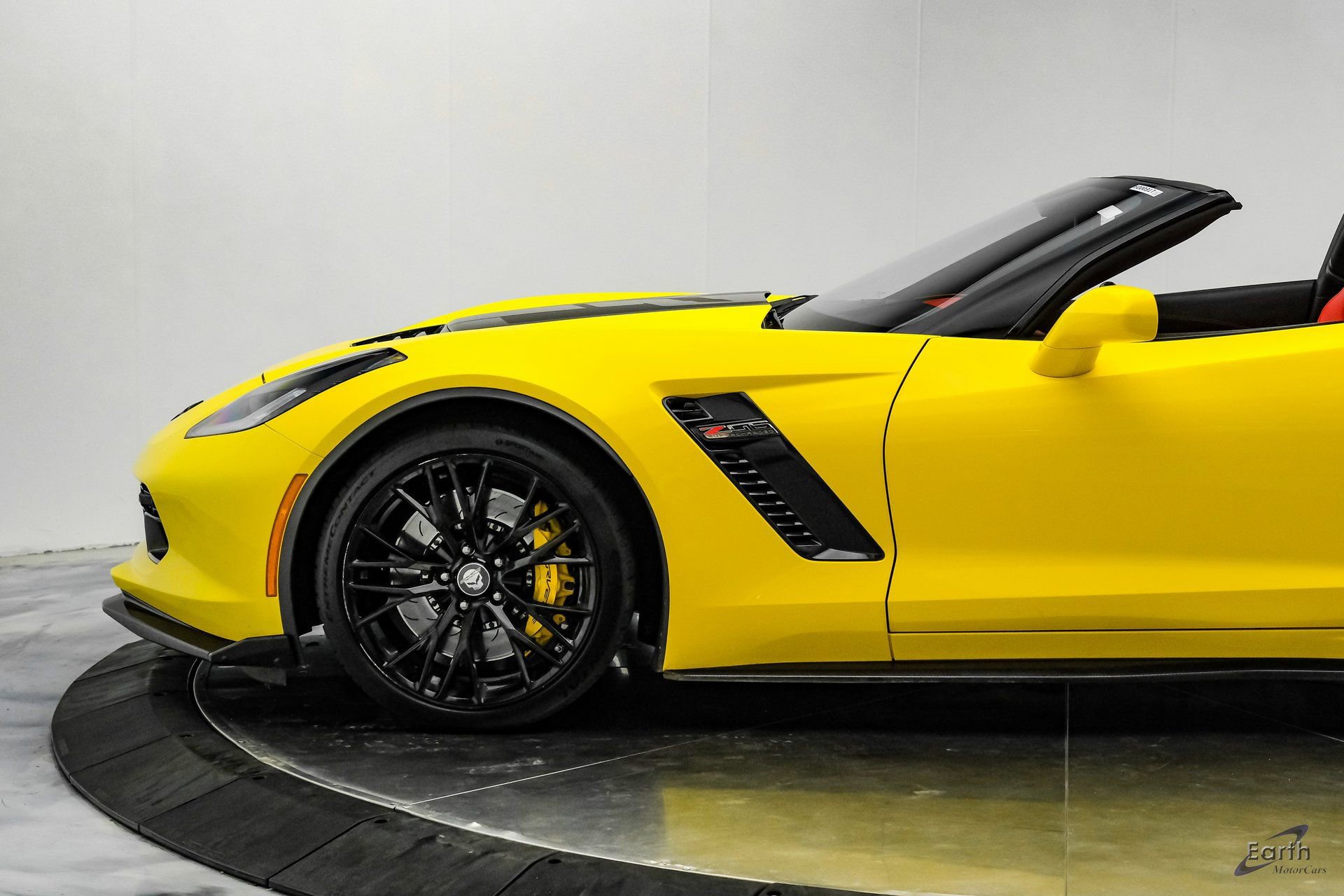 Used 2018 Chevrolet Corvette Z06 image 13