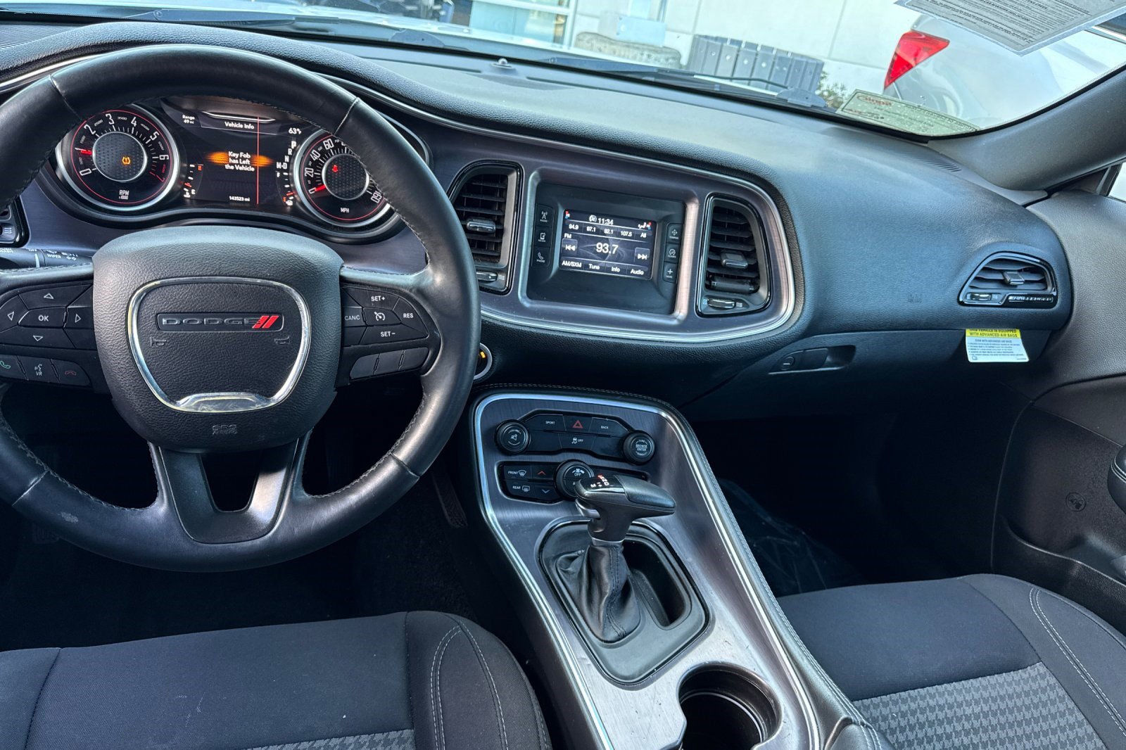 Used 2015 Dodge Challenger SXT image 14