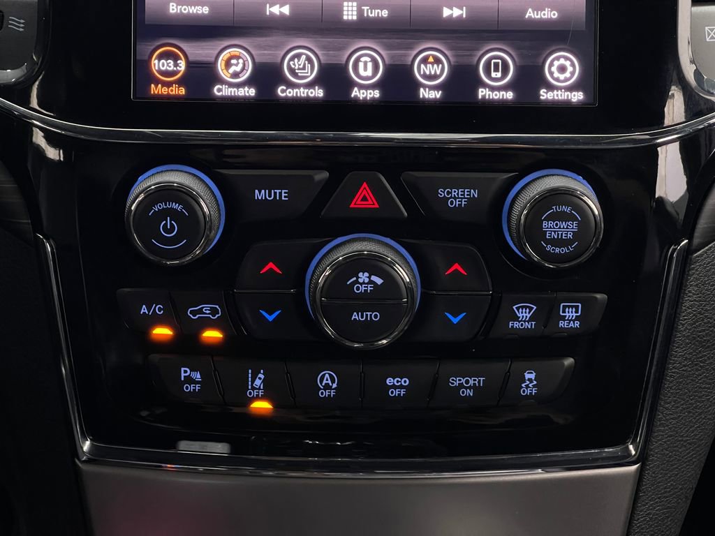 Used 2020 Jeep Grand Cherokee Laredo w/ Quick Order Package 2BN North image 26