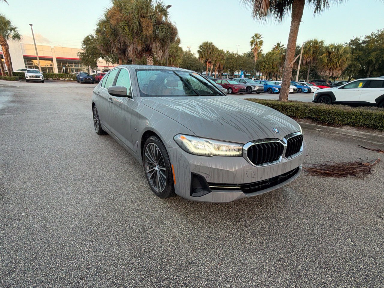 Used 2022 BMW 530e w/ Premium Package RWD image 6