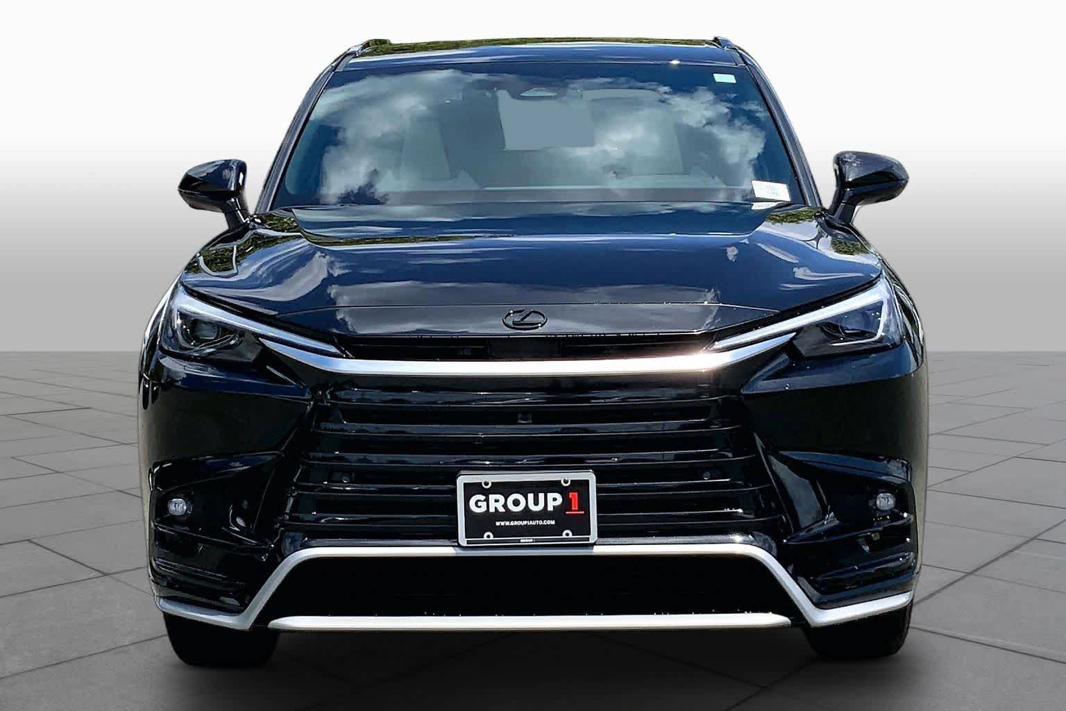 New 2026 Lexus TX 500h AWD image 3