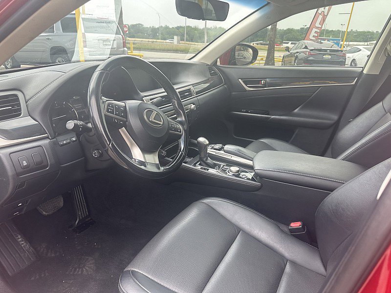 Used 2016 Lexus GS 200t image 11