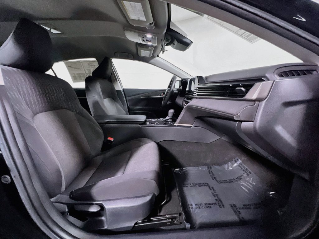 Used 2025 Toyota Camry LE FWD image 27