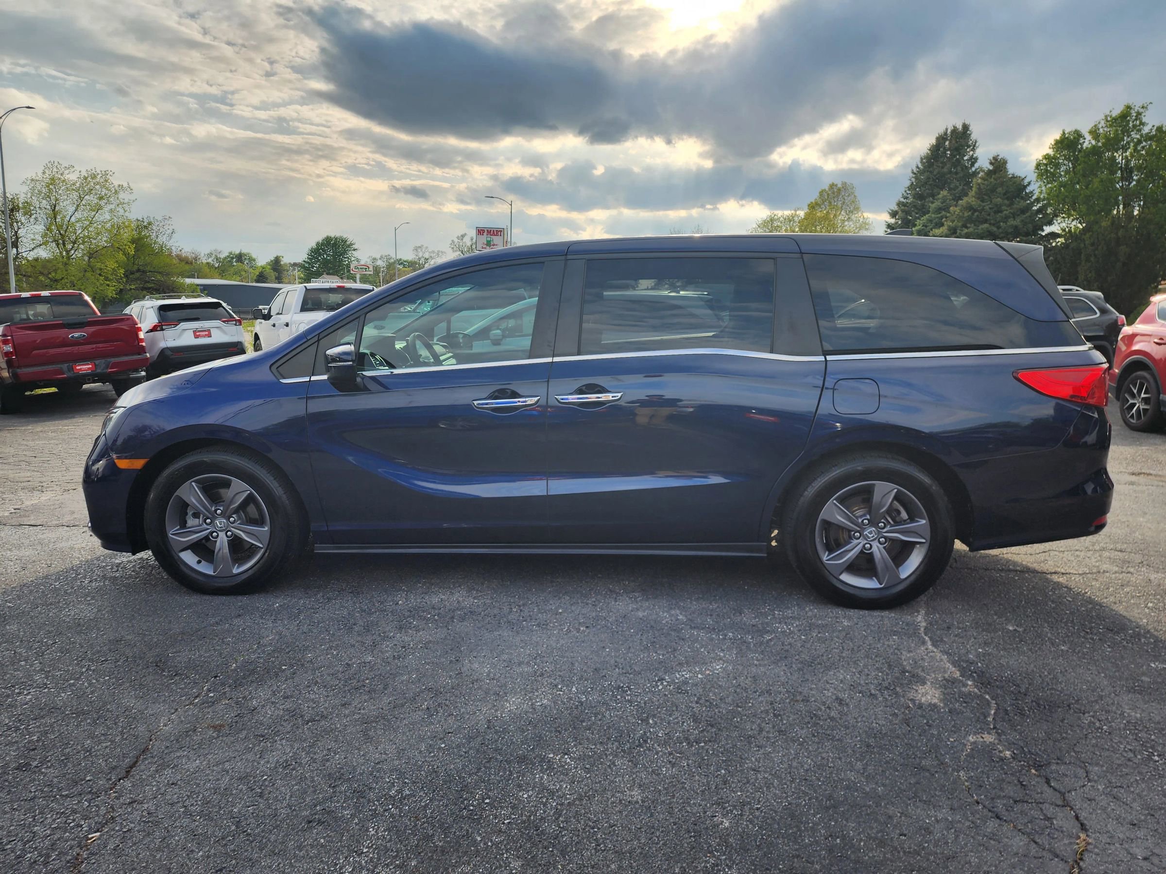 Used 2022 Honda Odyssey EX image 4
