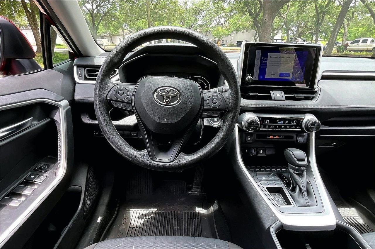 Used 2025 Toyota RAV4 XLE w/ Convenience Package FWD image 8