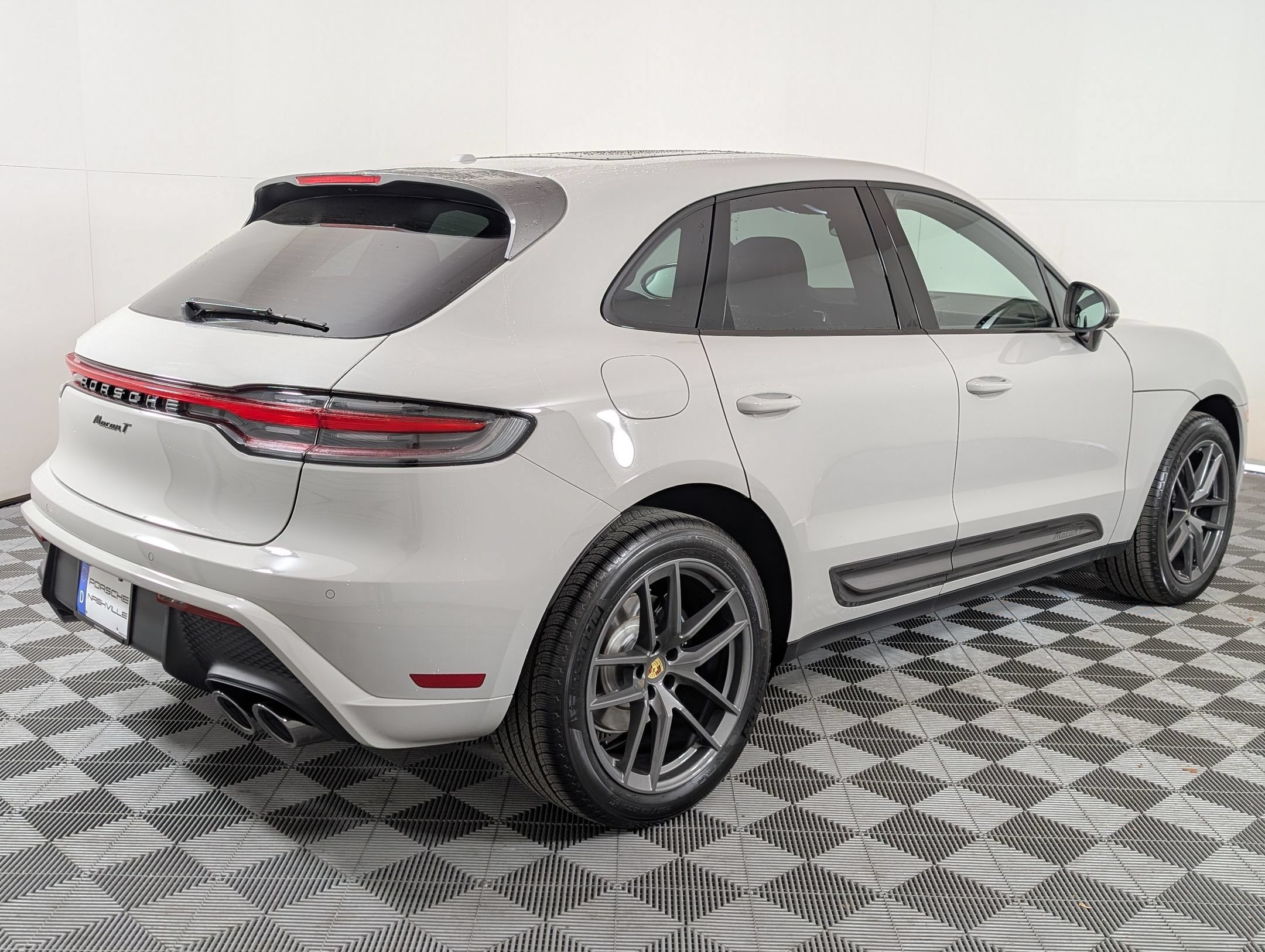 New 2026 Porsche Macan Turbo AWD/4WD image 10