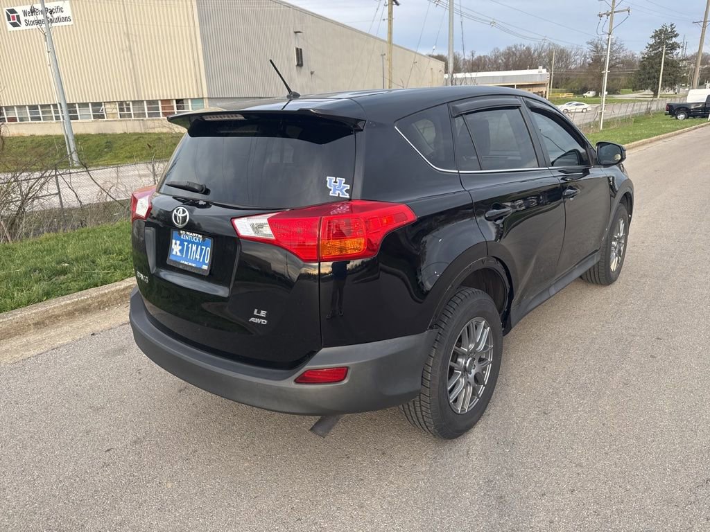 Used 2015 Toyota RAV4 LE image 3