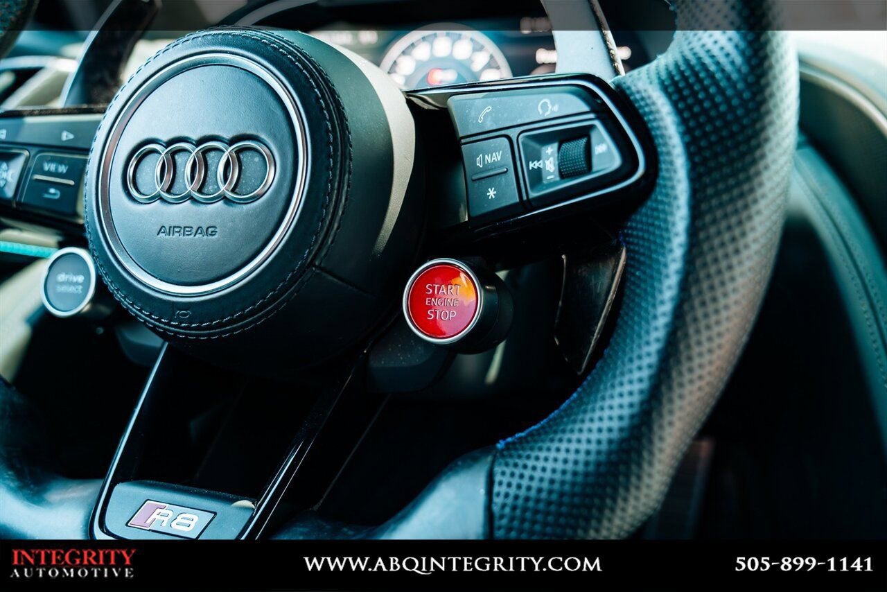 Used 2017 Audi R8 V10 w/ Carbon Exterior Package image 31