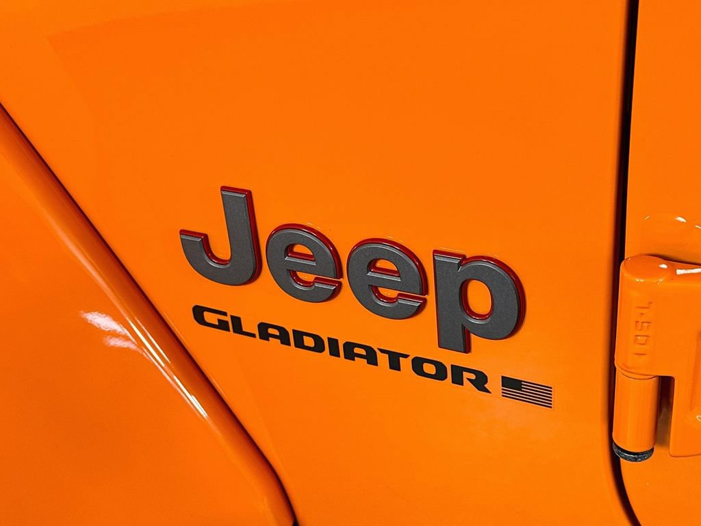 Used 2025 Jeep Gladiator Rubicon AWD/4WD image 28