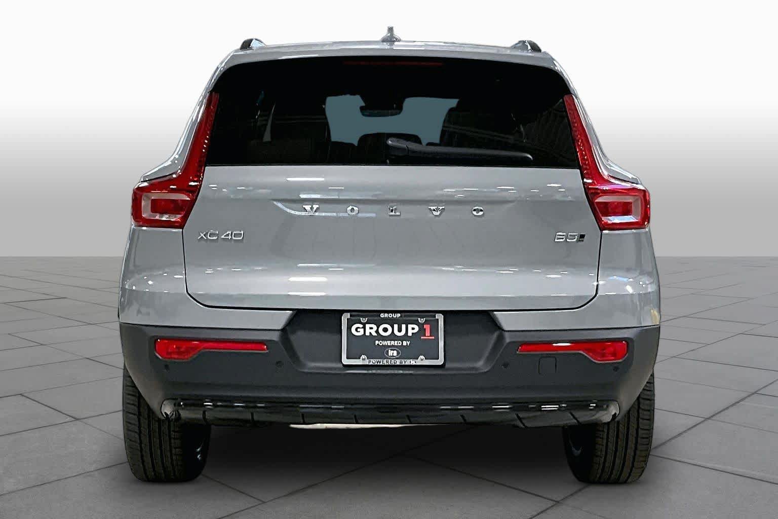 New 2026 Volvo XC40 B5 Plus w/ Protection Package Premier AWD/4WD image 4