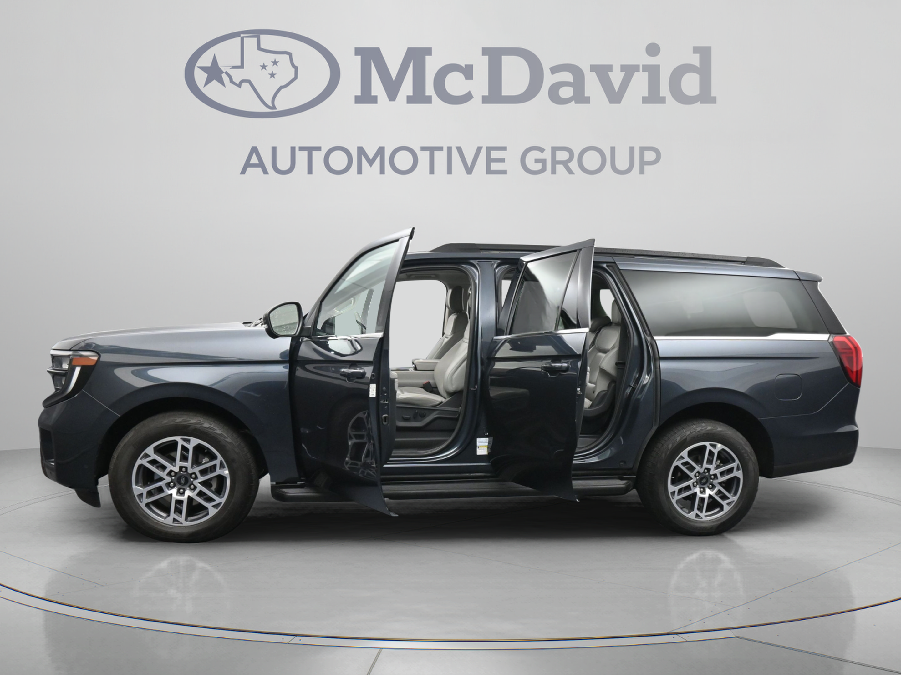 Used 2025 Ford Expedition Max Active AWD/4WD image 43