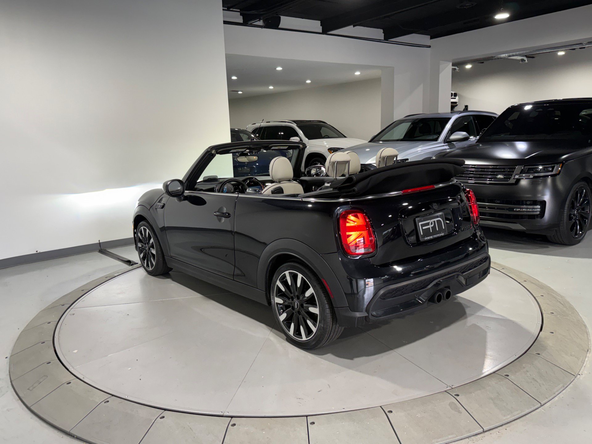 Used 2024 MINI Cooper S FWD image 13