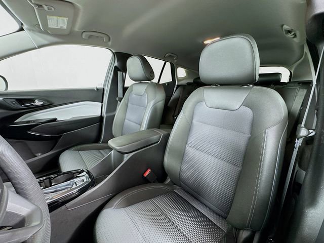 Used 2025 Chevrolet Trax LT image 11