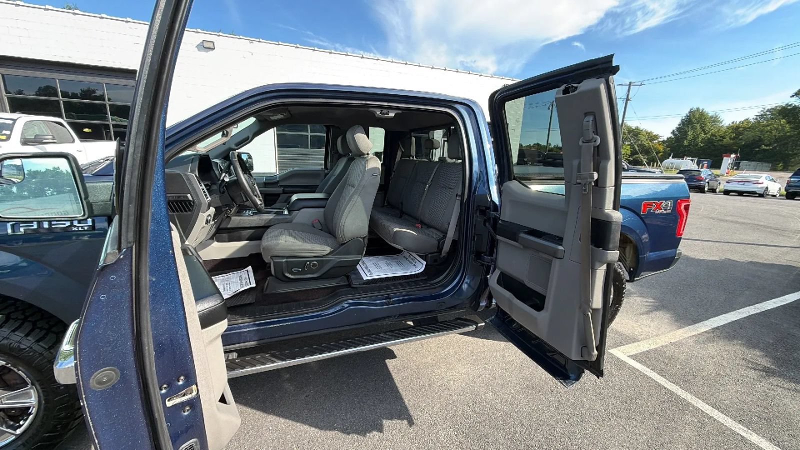 Used 2016 Ford F150 XLT w/ Equipment Group 302A Luxury AWD/4WD image 16