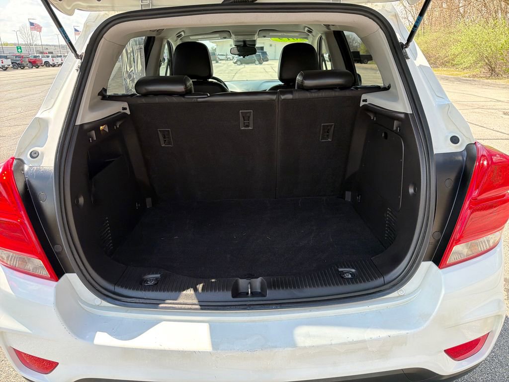 Used 2019 Chevrolet Trax LT w/ LT Convenience Package FWD image 27