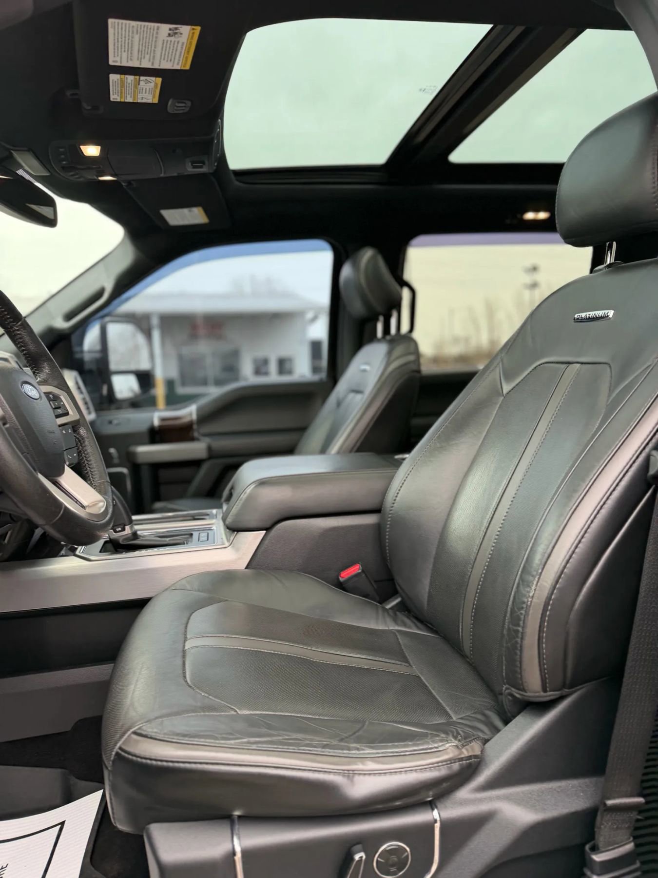 Used 2016 Ford F150 Platinum w/ Equipment Group 701A Luxury image 11