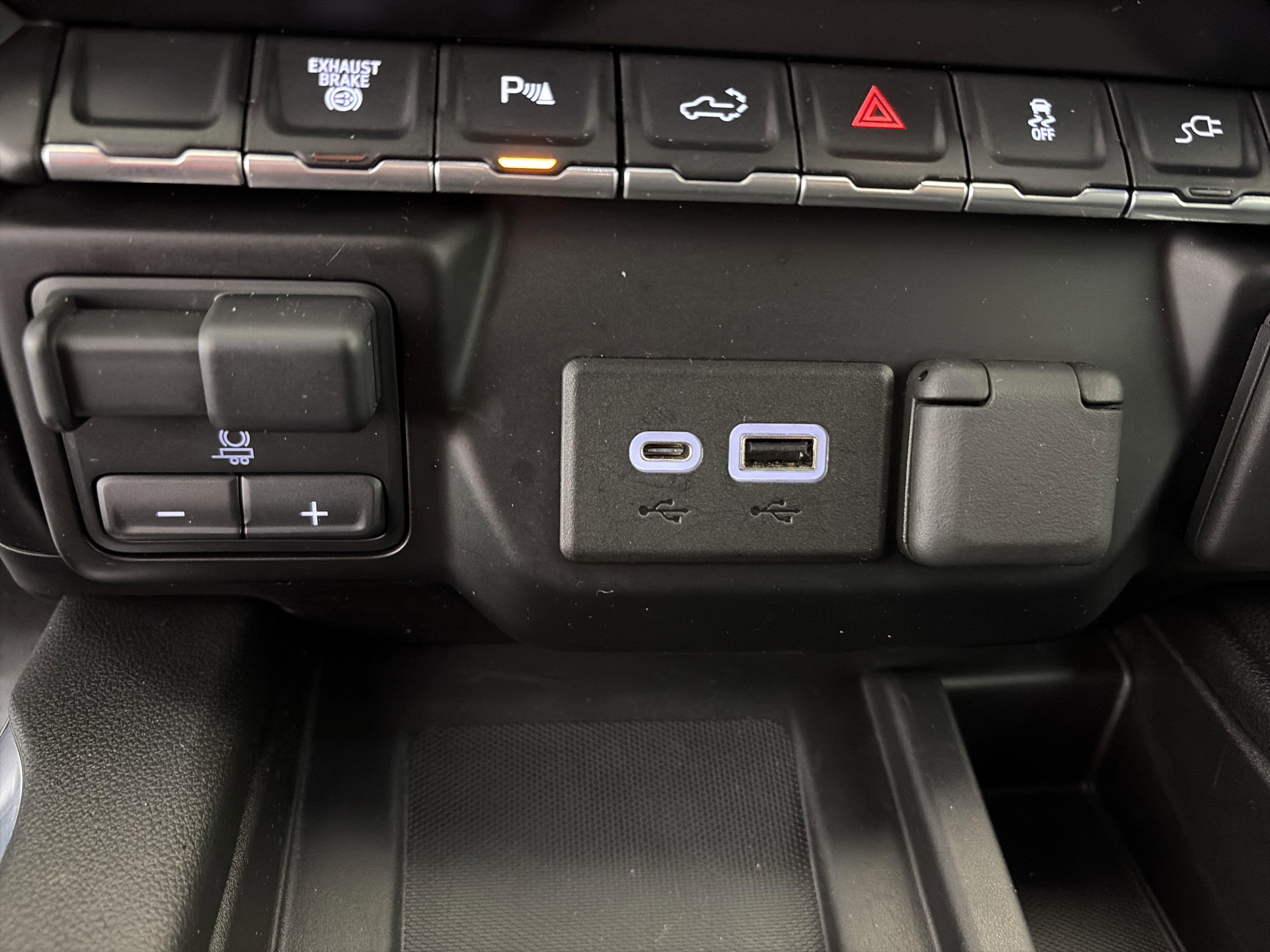 Certified 2023 Chevrolet Silverado 3500 High Country image 34