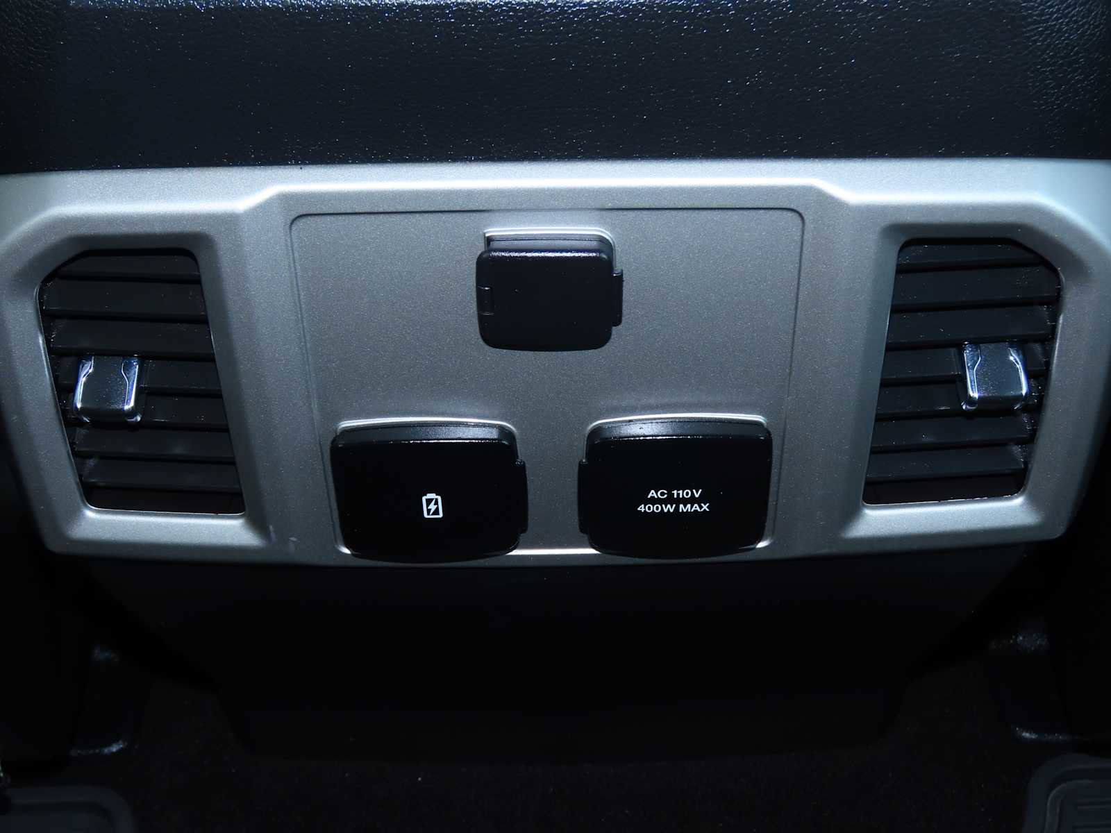 Certified 2019 Ford F150 Lariat w/ FX4 Off-Road Package image 25